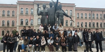 maltepeli-universite-adaylarindan-istanbul-universitesine-ziyaret.jpg