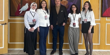 barisin-kadinlari-resim-sergisi-izmirde-ziyarete-acildi.jpg