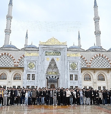 baskan-altay-genc-seyyah-projemizle-bu-yil-25-920-ogrencimizi-daha-istanbul-ile-bulusturacagiz.jpg