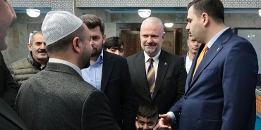 binlerce-menemenli-tek-yurek-oldu.jpg