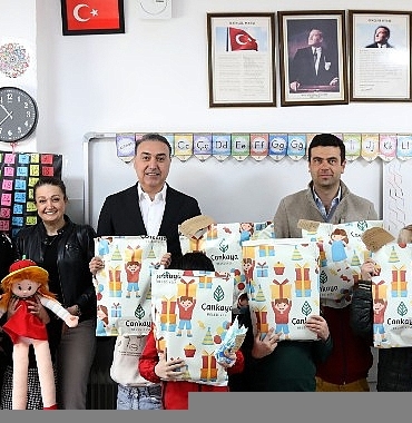 cankaya-belediyesinden-karatasli-cocuklara-bayram-hediyesi.jpg