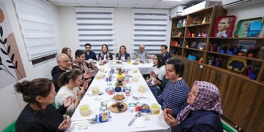 engelsiz-yasamevinde-iftar-bulusmasi.jpg