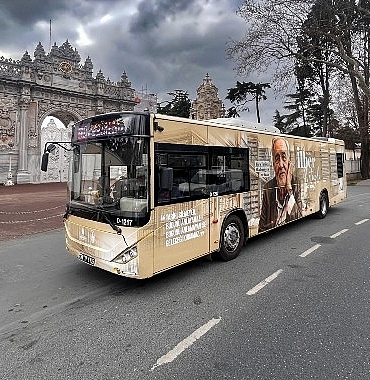ilber-ortayli-icin-iettden-ozel-saygi-otobusu.jpg