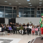 ovaakca-karagoz-ve-sihirbazlik-gosterisiyle-senlendi.jpg