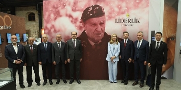 baskan-altay-tum-konyalilari-aliya-100-yasinda-hayat-fikir-mucadele-sergisini-gormeye-davet-etti.jpg