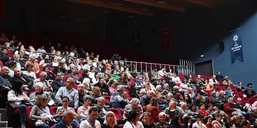 baskan-cercioglu-aydinin-dort-bir-yaninda-vatandaslari-kultur-ve-sanat-etkinlikleri-ile-bulusturmaya-devam-ediyor.jpg