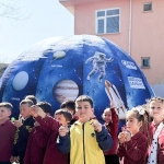 canikte-genc-kasifler-uzayla-bulusuyor-gokyuzunu-ogreniyor.jpg