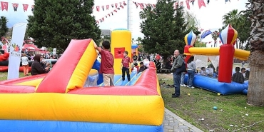 kemer-belediyesinden-cocuklara-23-nisan-festivali.jpg