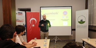 osmangazi-belediyesinden-genclere-elestirel-dusunce-atolyesi.jpg