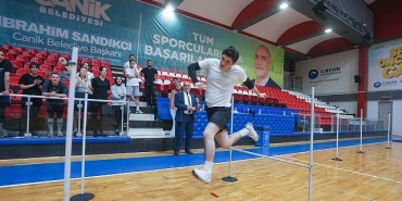 pomem-adaylari-canike-kostu-genclerin-duragi-canik-ucretsiz-akademiye-hazirlik-kurslari-oldu.jpg