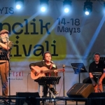 19-mayis-genclik-sahnesi-kucukparkta-kuruldu.jpg