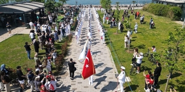19-mayis-ruhu-kadikoy-sokaklarinda.jpg