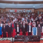 ahmet-ozhan-konseri-ve-soylesi-programi-yogun-katilimla-gerceklesti.jpg