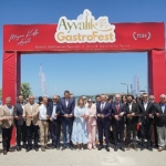 ayvalik-gastrofest-coskulu-basladi.jpg