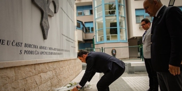 baskan-aydindan-saraybosnada-anlamli-temas.jpg