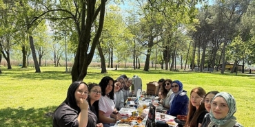 beyaz-kalpler-baharin-gelisini-kutladi.jpg