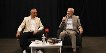 bornovada-siir-ve-hakikat-bulusmasi.jpg