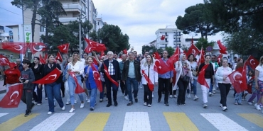 burhaniyede-fener-alayi-coskusu.jpg