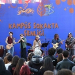cankayali-gencler-kuguluparkta-bulustu.jpg