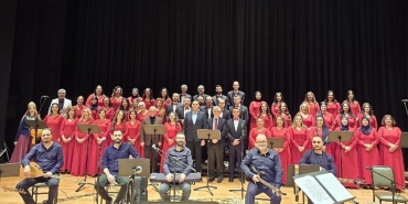eskisehir-sehir-hastanesi-calisanlarindan-bahar-konseri.jpg