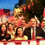 fener-alayi-ozbi-konseri-ve-300-dronluk-gosteri-buyuledi.jpg