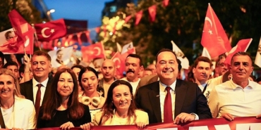 fener-alayi-ozbi-konseri-ve-300-dronluk-gosteri-buyuledi.jpg