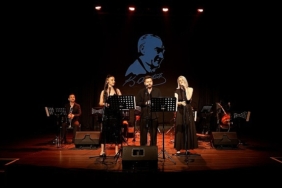 maltepe-belediyesi-kent-orkestrasi-emek-sarkilari-konseriyle-sahne-aldi.jpg