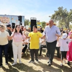 menderes-ucurtmalarla-rengarenk.jpg