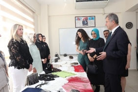 osmek-kursiyerlerinin-eserleri-hudavendigarda-sergilendi.jpg