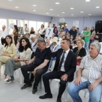 seferihisar-belediyesi-ucuncu-yas-universitesinin-donem-sonu-etkinligi-bir-cinar-bin-umut-temasiyla-sigacik-sosyal-tesislerinde-yogun-katilimla-gerceklestirildi.jpg