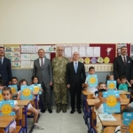 baskan-mesut-ergin-ogrencilerin-karne-sevincine-ortak-oldu.jpg