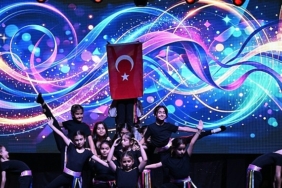 buyuksehirin-minikleri-yil-sonu-gosterisinde-alkis-topladi.jpg