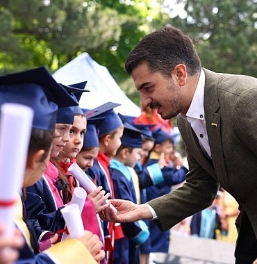 cankayali-miniklerin-mezuniyet-heyecani.jpg