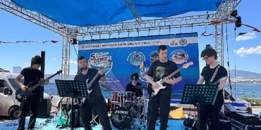 deniz-festivali-degirmendereyi-renklendirdi.jpg