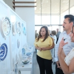 dikilide-sanat-ruzgari-7den-70e-tum-kursiyerler-yil-sonu-coskusunda-bulustu.jpg