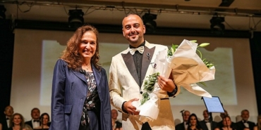 karsiyaka-yaza-sarkilarla-merhaba-dedi.jpg