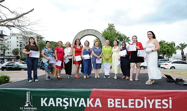 karsiyakanin-kurs-merkezlerine-yil-sonu-senligi.jpg