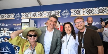 kartepede-lezzet-soleni-basladi-2-gastronomi-festivali-kapilarini-acti.jpg