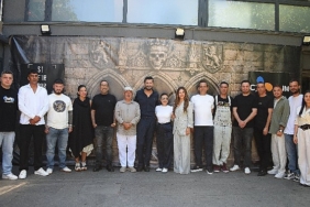 kiyma-hain-eser-kendi-duser-ekibi-mangal-partisinde-basinla-bulustu.jpg