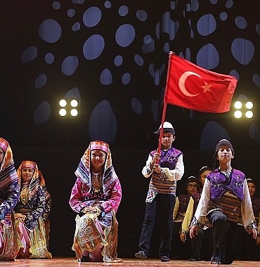 konya-buyuksehir-halk-oyunlari-soleninde-heyecan-basliyor.jpg