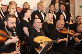 osmangazide-sarkilar-babalar-icin-seslendirildi.jpg