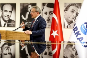 steinway-sons-piyanosu-deu-devlet-konservatuvarinda.jpg