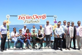 tirilyede-2-zeytin-cicegi-festivali-basladi.jpg