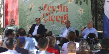tirilyede-zeytin-cicegi-festivaline-buyuk-ilgi.jpg