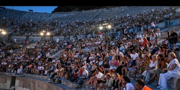 9-uluslararasi-efes-opera-ve-bale-festivalinde-carmina-burana-sahnelendi.jpg
