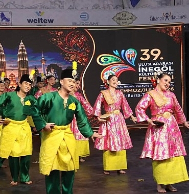 altin-mobilya-halk-danslari-yarismasinda-heyecan-basladi.jpg