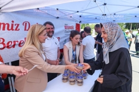 bakirkoy-belediyesinden-binlerce-kisiye-asure-ikrami.jpg
