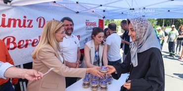 bakirkoy-belediyesinden-binlerce-kisiye-asure-ikrami.jpg