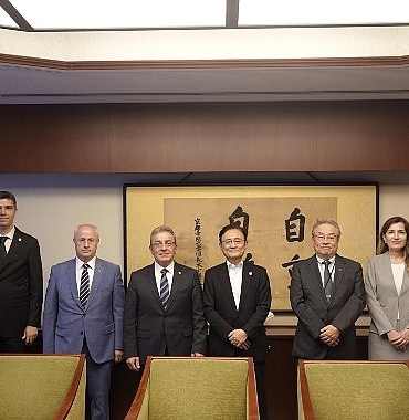 deuden-japonyada-akademik-is-birligi-atagi.jpg