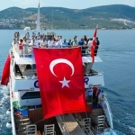 dikilide-100-yil-coskusu-kabotaj-bayrami-buyuk-katilimla-kutlandi.jpg